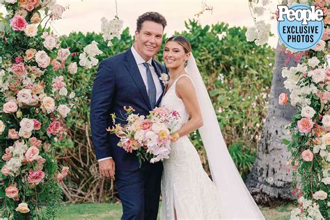 kelsi taylor|Dane Cook, Kelsi Taylor marry in Hawaii wedding